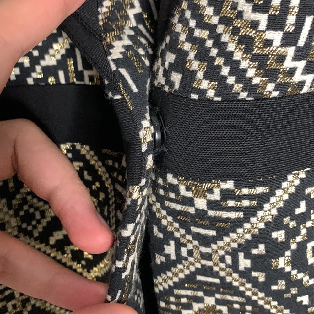 Black label Chicos black gold metallic jacquard topper 1 M - Picture 6 of 9